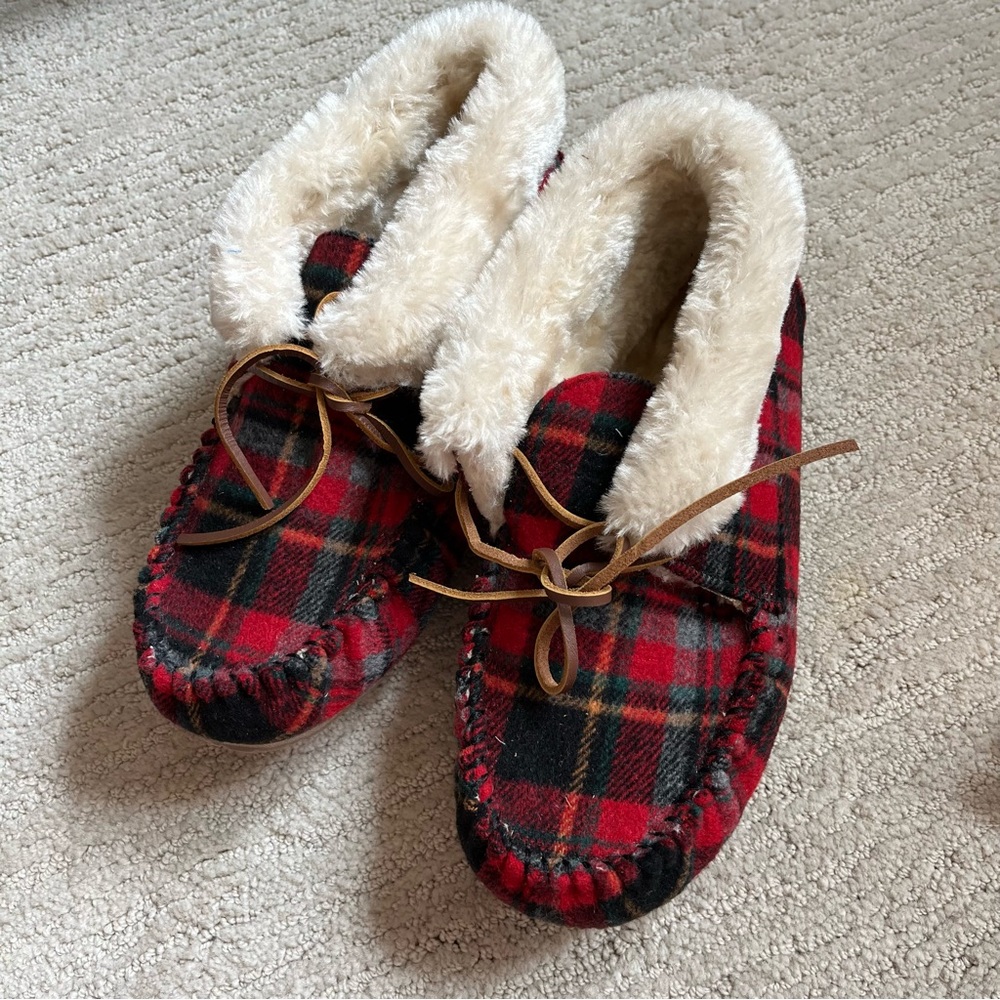 Minnetonka Plaid Slippers